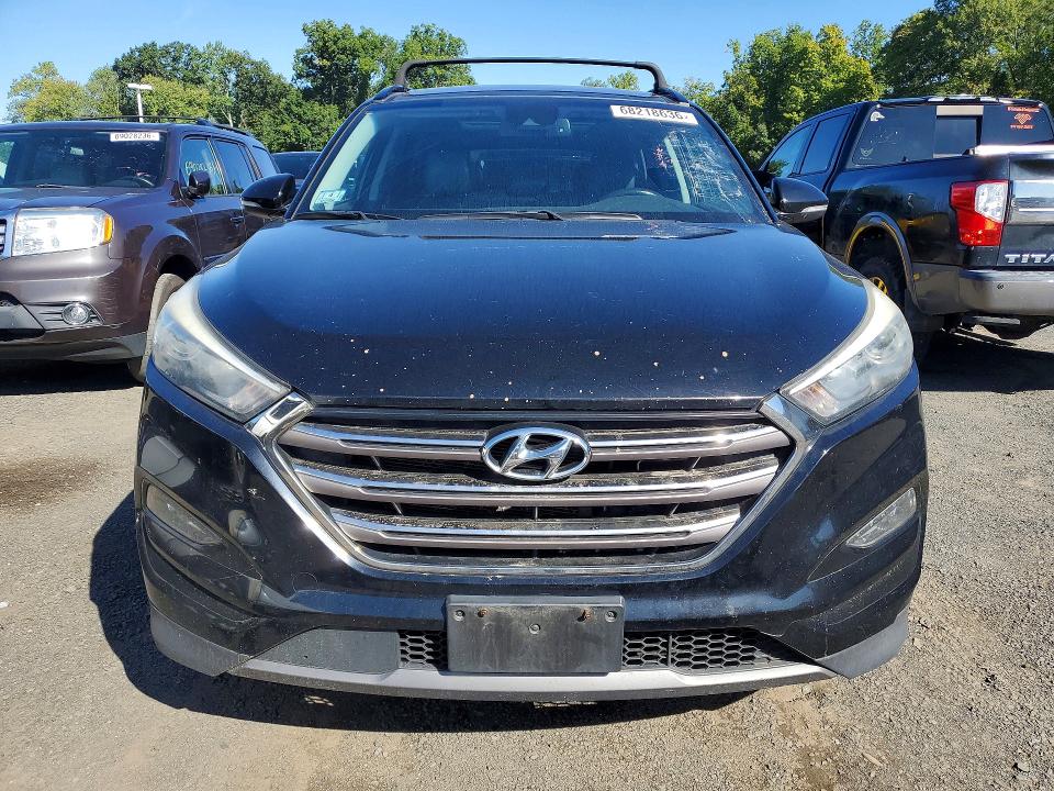 68218636 :رقم المزاد ، KM8J3CA21GU245885         vin ، 2016 Hyundai Tucson مزاد بيع