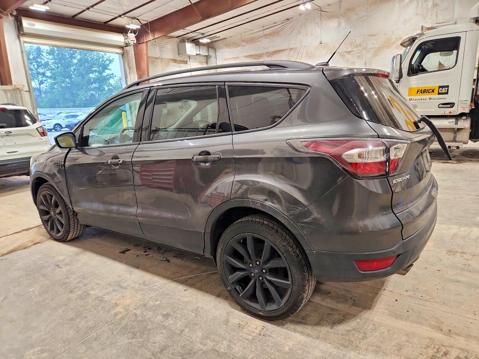 2017 Ford Escape მანქანა იყიდება აუქციონზე, vin: 1FMCU9G98HUA11113, აუქციონის ნომერი: 67430256