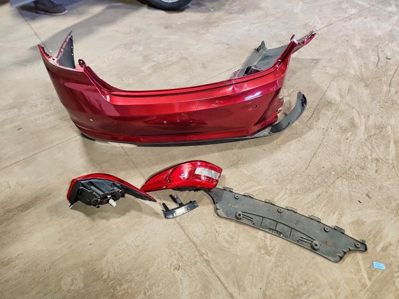 2015 Hyundai Sonata მანქანა იყიდება აუქციონზე, vin: 5NPE34AFXFH035633, აუქციონის ნომერი: 70467256