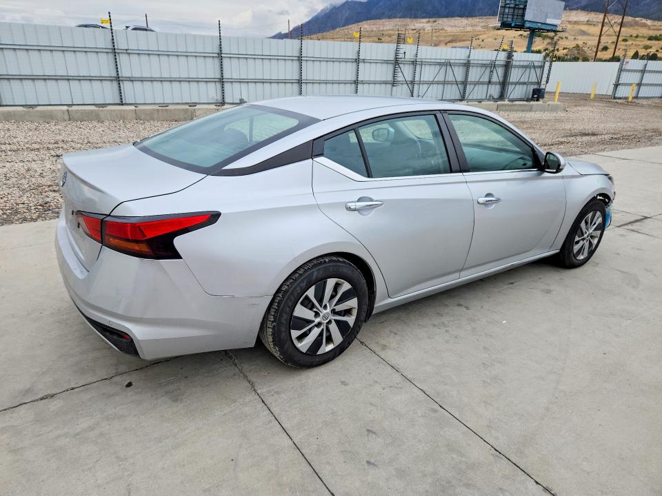 70998206 :رقم المزاد ، 1N4BL4BV8PN373144 vin ، 2023 Nissan Altima مزاد بيع