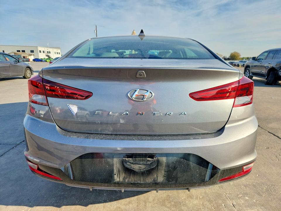 69984646 :رقم المزاد ، 5NPD84LFXKH482452 vin ، 2019 Hyundai Elantra مزاد بيع