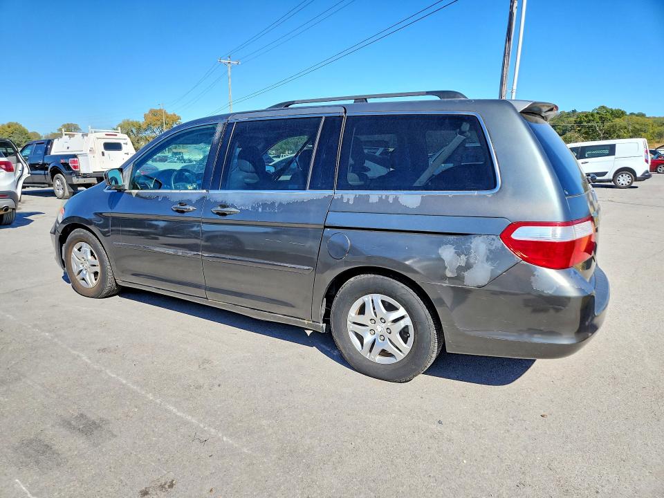 70997306 :رقم المزاد ، 5FNRL38747B456628 vin ، 2007 Honda Odyssey مزاد بيع
