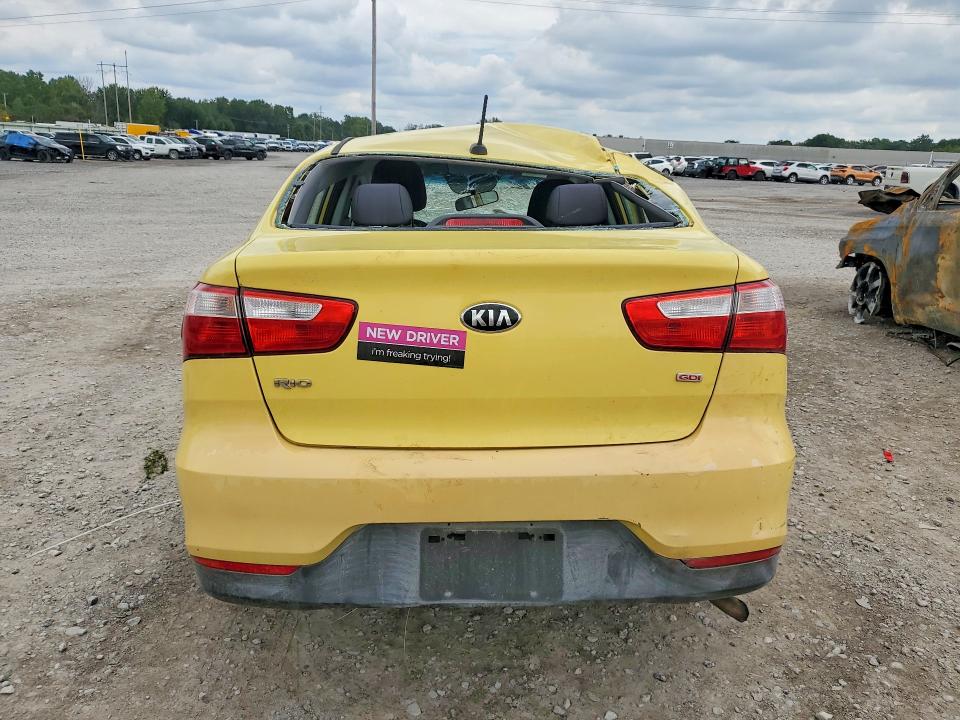 69243496 :رقم المزاد ، KNADM4A34G6695643 vin ، 2016 Kia Rio مزاد بيع