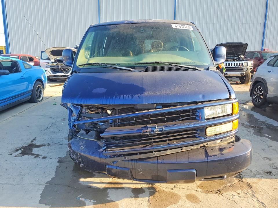 67012066 :رقم المزاد ، 1GNFG65R121148453 vin ، 2002 Chevrolet Express G1500 مزاد بيع