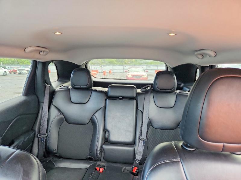 68374926 :رقم المزاد ، 1C4PJMLB6KD418218 vin ، 2019 Jeep Cherokee مزاد بيع