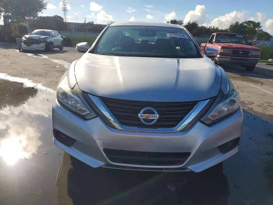 2018 Nissan Altima მანქანა იყიდება აუქციონზე, vin: 1N4AL3APXJC184748, აუქციონის ნომერი: 67299836