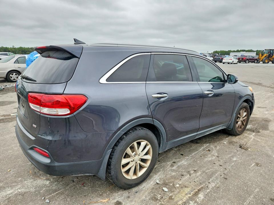 2016 Kia Sorento მანქანა იყიდება აუქციონზე, vin: 5XYPG4A39GG018561, აუქციონის ნომერი: 69803886
