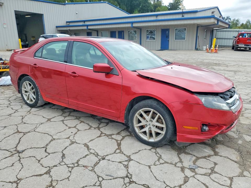 68444466 :رقم المزاد ، 3FAHP0JG1AR334295 vin ، 2010 Ford Fusion مزاد بيع