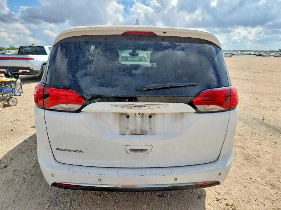 70697356 :رقم المزاد ، 2C4RC1FGXKR526623 vin ، 2019 Chrysler Pacifica مزاد بيع