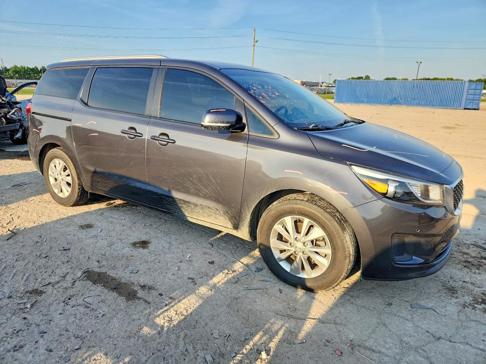 67234196 :رقم المزاد ، KNDMB5C14H6284397 vin ، 2017 Kia Sedona مزاد بيع