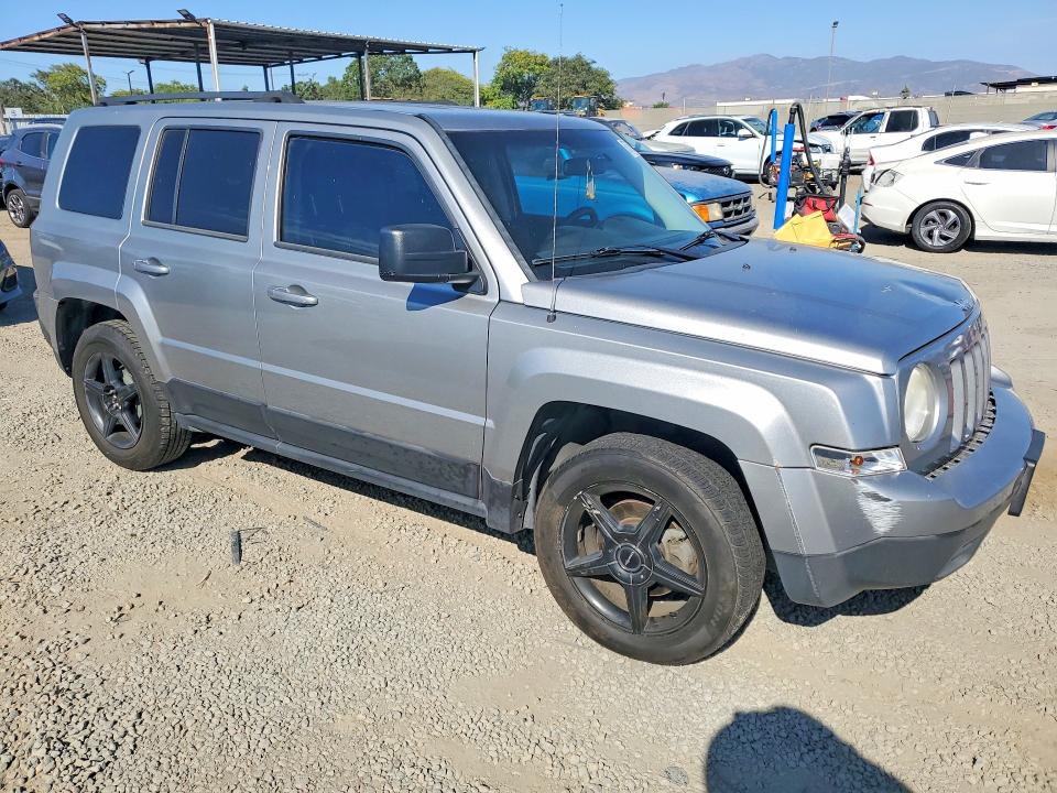 67064276 :رقم المزاد ، 1C4NJPBAXED769459 vin ، 2014 Jeep Patriot مزاد بيع