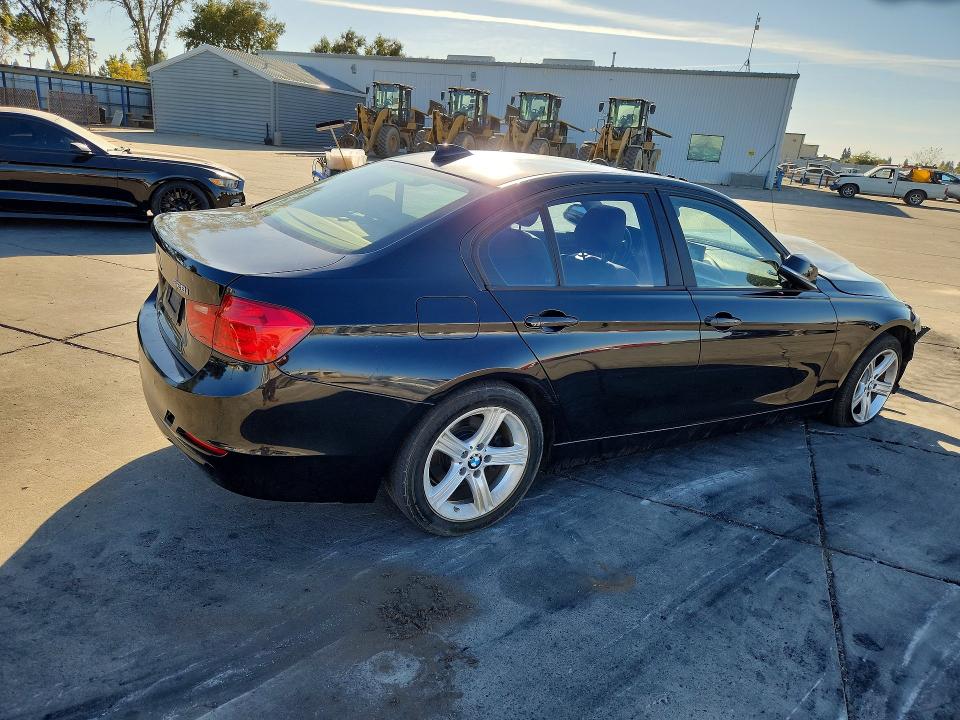 2014 Bmw 328 მანქანა იყიდება აუქციონზე, vin: WBA3A5G51ENP28295, აუქციონის ნომერი: 70259006