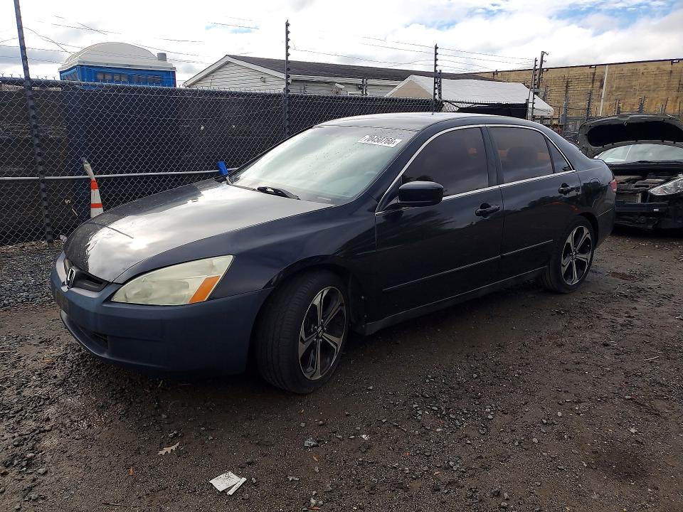 Auction sale of the 2004 Honda Accord, vin: 1HGCM56334A015402, lot number: 70450766