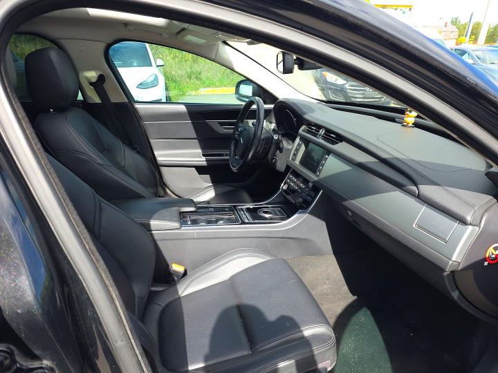 69163176 :رقم المزاد ، SAJBJ4BV9GCY20688 vin ، 2016 Jaguar Xf مزاد بيع