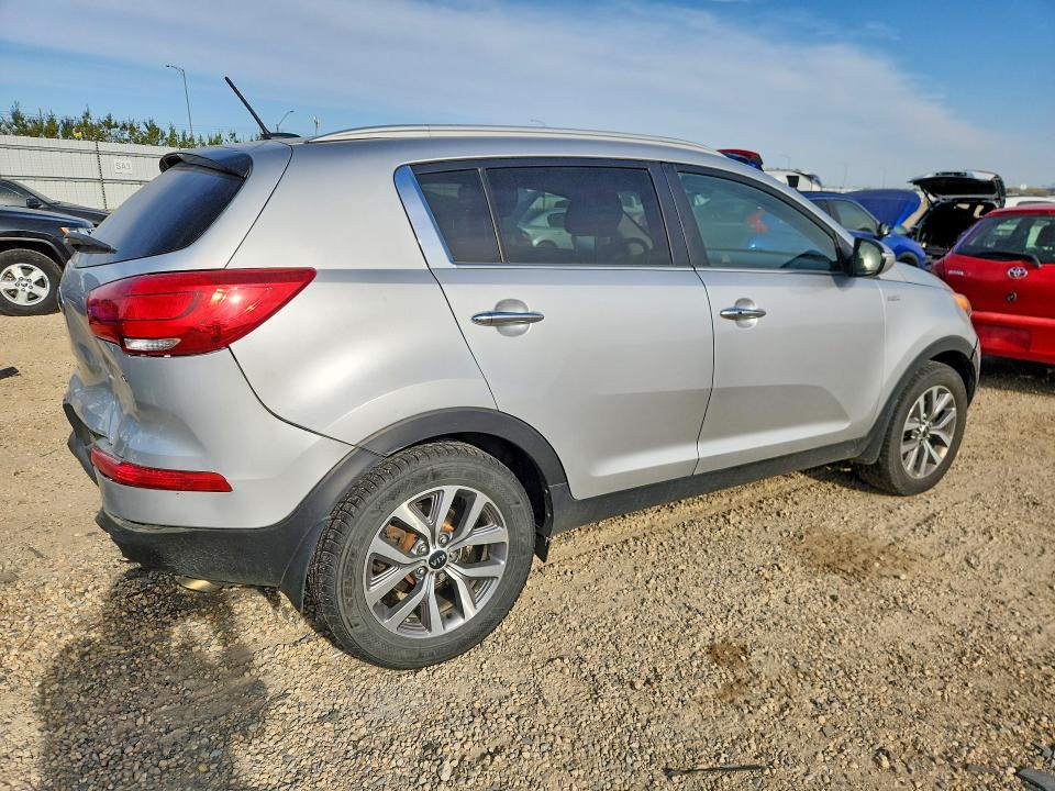 Продажа на аукционе авто 2015 Kia Sportage, vin: KNDPCCAC5F7704114, номер лота: 69743136
