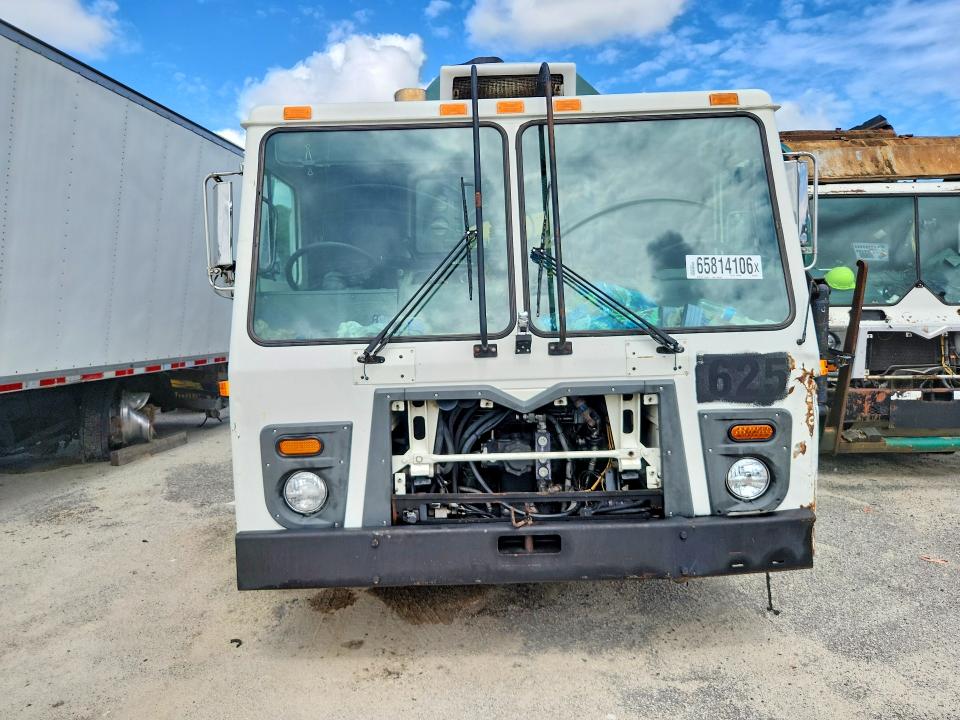 2016 Mack Leu613 მანქანა იყიდება აუქციონზე, vin: 1M2AU04C6GM060411, აუქციონის ნომერი: 65814106