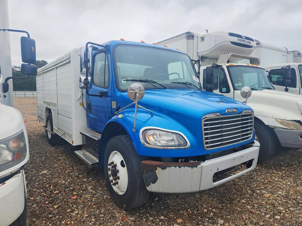 56217686 :رقم المزاد ، 1FVACWD24LHLE3457 vin ، 2020 Freightliner M2 مزاد بيع