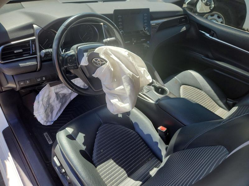 69058306 :رقم المزاد ، 4T1G11AK3MU521600 vin ، 2021 Toyota Camry مزاد بيع