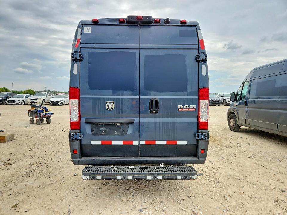 64736306 :رقم المزاد ، 3C6MRVJG7ME586863 vin ، 2021 Ram Promaster 3500 مزاد بيع