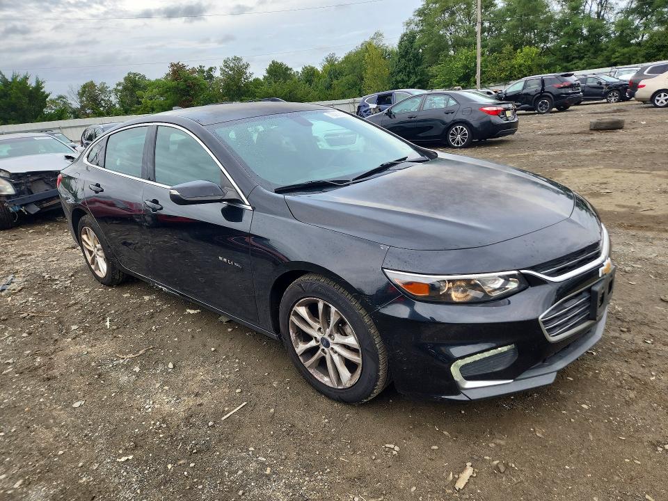 70085516 :رقم المزاد ، 1G1ZE5ST3HF110216 vin ، 2017 Chevrolet Malibu مزاد بيع