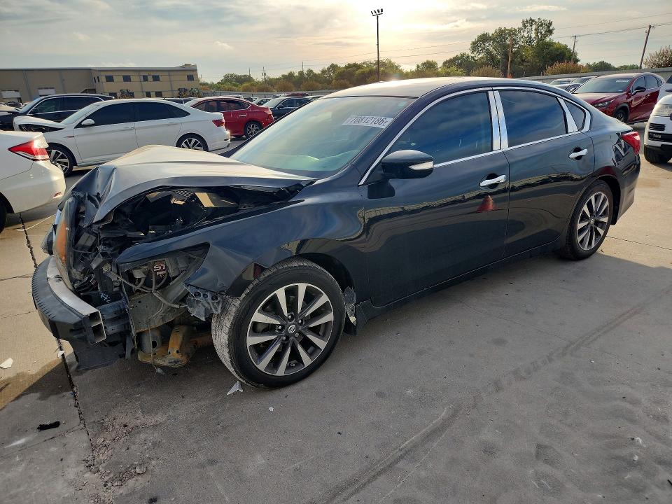 2017 Nissan Altima მანქანა იყიდება აუქციონზე, vin: 1N4AL3AP4HC250432, აუქციონის ნომერი: 70812186