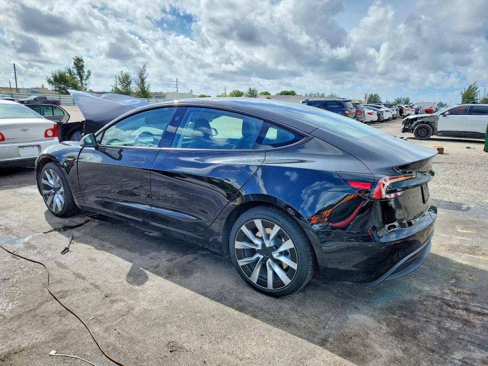 68493316 :رقم المزاد ، 5YJ3E1EA9SF044945 vin ، 2025 Tesla Model 3 مزاد بيع