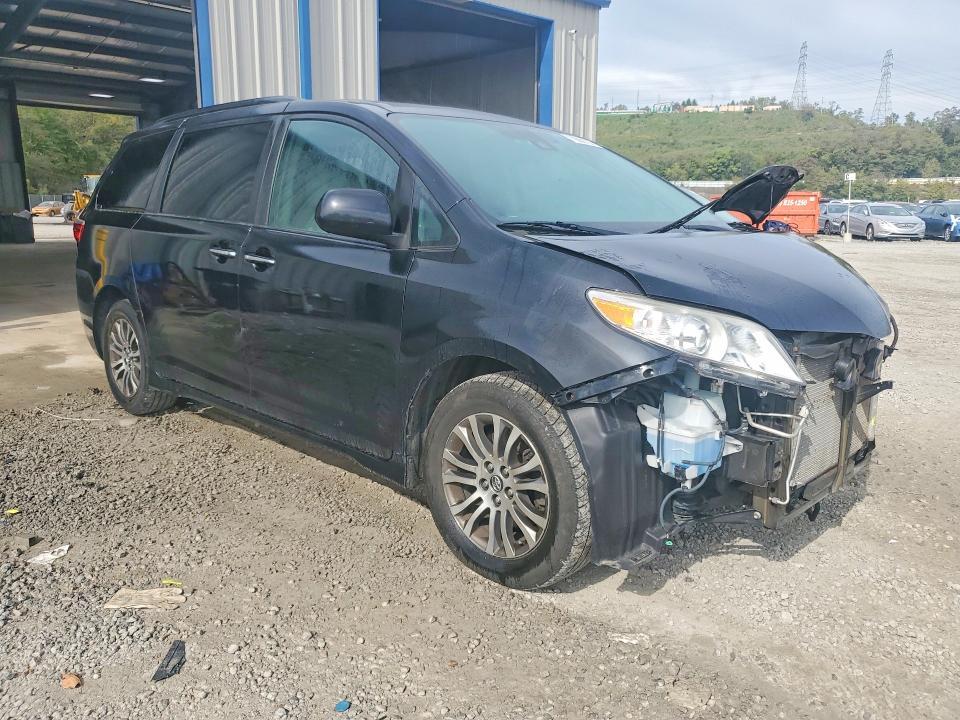 Продажа на аукционе авто 2020 Toyota Sienna, vin: 5TDYZ3DC5LS054233, номер лота: 70868736