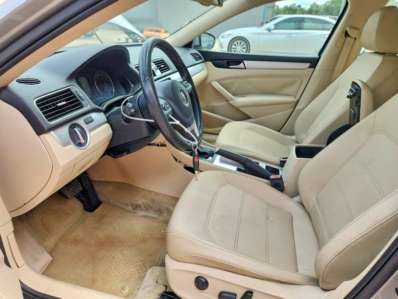 67799996 :رقم المزاد ، 1VWBH7A36CC043177 vin ، 2012 Volkswagen Passat مزاد بيع