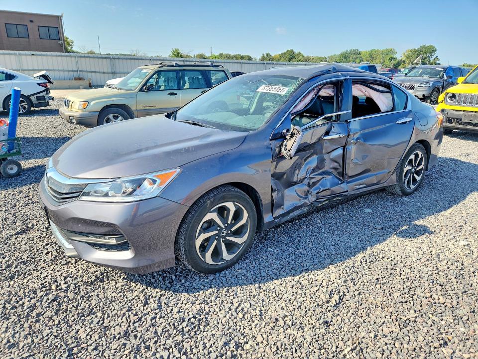 Auction sale of the 2017 Honda Accord, vin: 1HGCR2F85HA024393, lot number: 67385066