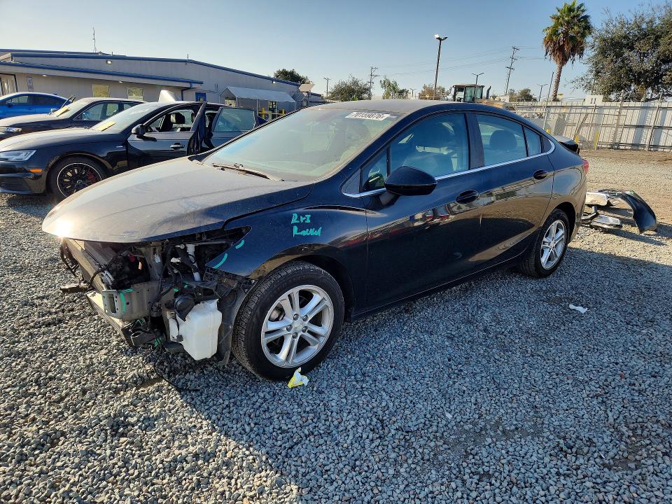 2018 Chevrolet Cruze მანქანა იყიდება აუქციონზე, vin: 1G1BE5SM7J7232569, აუქციონის ნომერი: 70159876