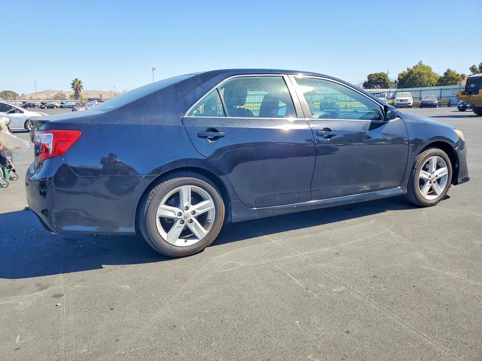 70886566 :رقم المزاد ، 4T1BF1FK0CU150270 vin ، 2012 Toyota Camry مزاد بيع