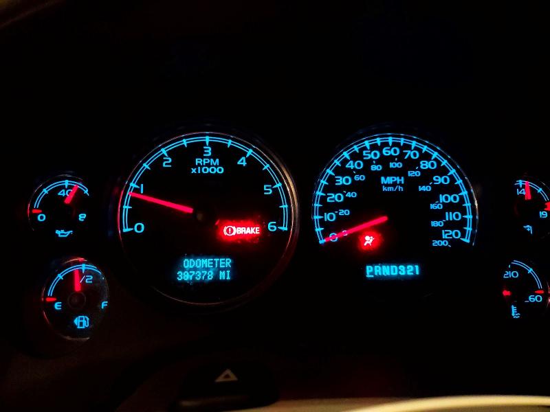 71127806 :رقم المزاد ، 1GNFK16337J211510 vin ، 2007 Chevrolet Suburban مزاد بيع