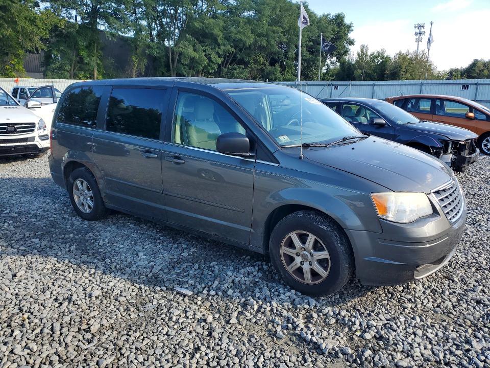 Aukcja sprzedaży 2010 Chrysler Town & Country, vin: 2A4RR2D13AR351756, numer aukcji: 69205686