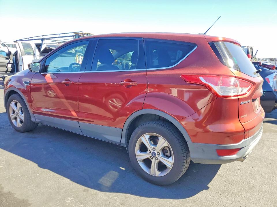 67755186 :رقم المزاد ، 1FMCU0G74FUC05564 vin ، 2015 Ford Escape مزاد بيع