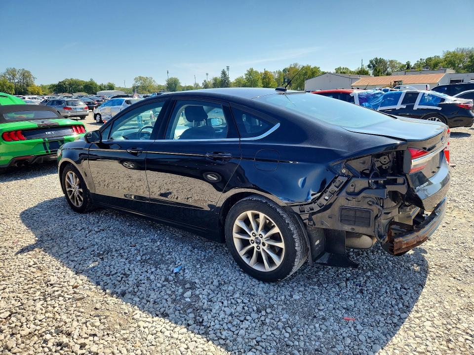 68970716 :رقم المزاد ، 3FA6P0HD1HR117195 vin ، 2017 Ford Fusion مزاد بيع