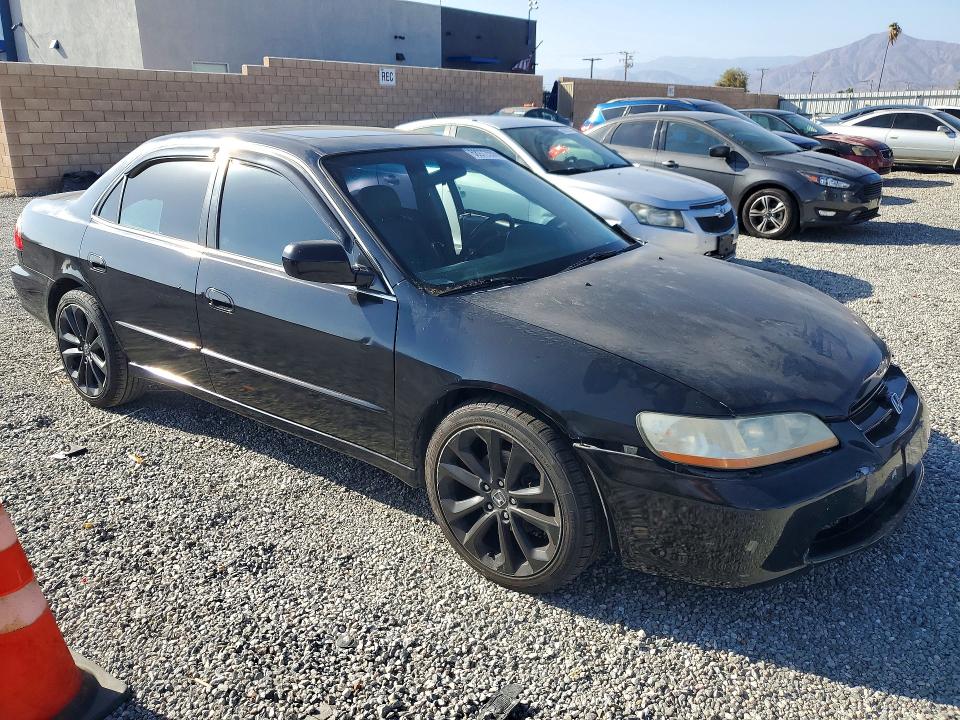 Продажа на аукционе авто 2000 Honda Accord, vin: 1HGCG1650YA071384, номер лота: 68972656