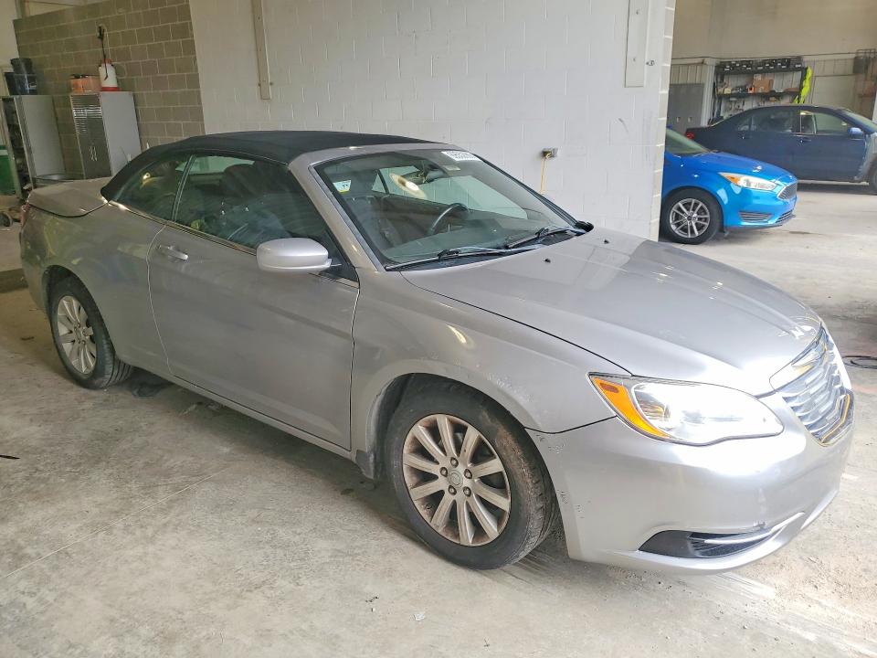 2013 Chrysler 200 მანქანა იყიდება აუქციონზე, vin: 1C3BCBEB7DN511546, აუქციონის ნომერი: 69552986