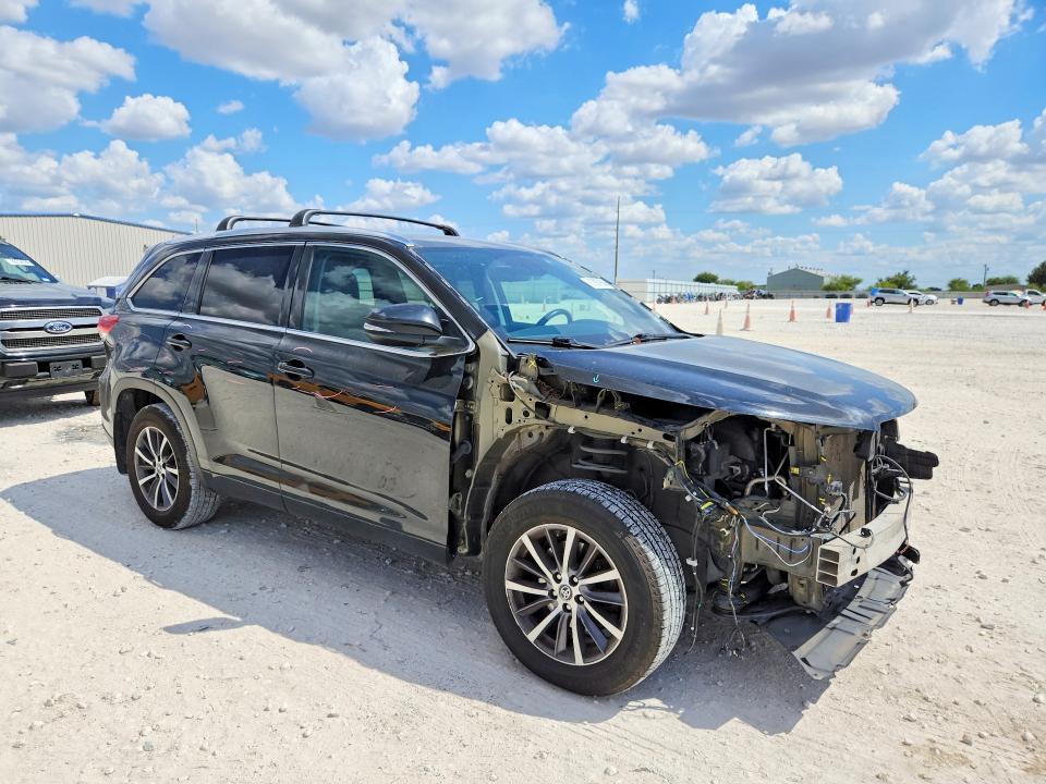 Aukcja sprzedaży 2018 Toyota Highlander, vin: 5TDJZRFH9JS833449, numer aukcji: 67907956