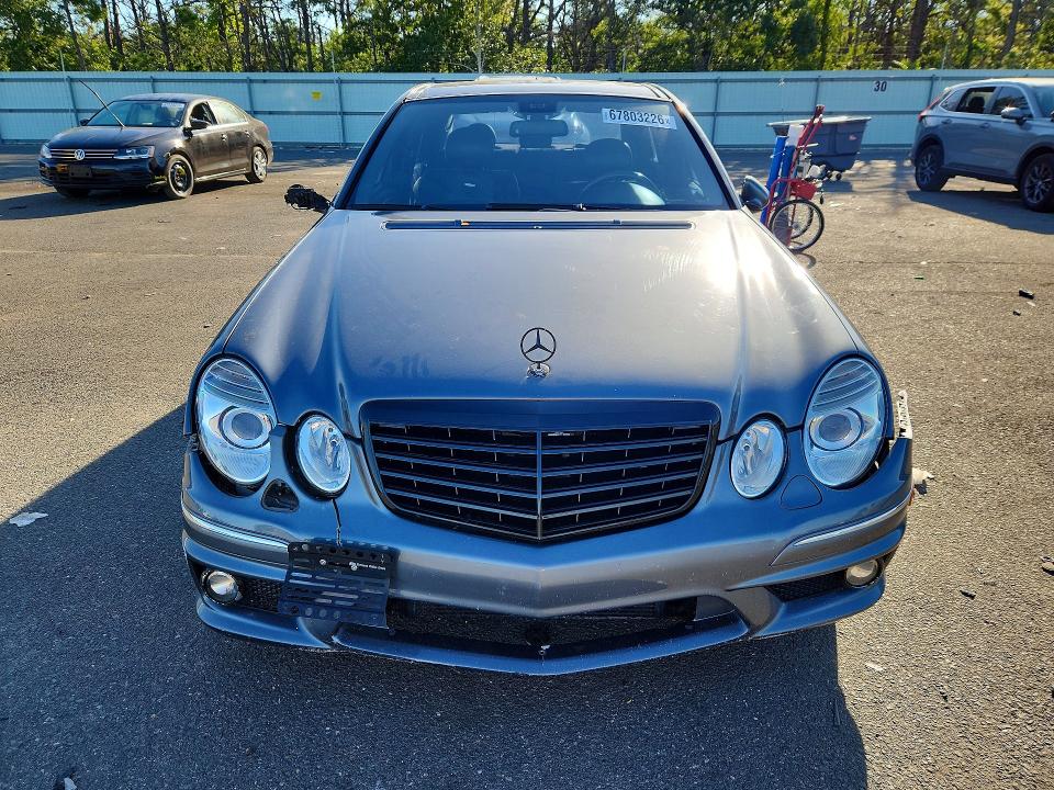 67803226 :رقم المزاد ، WDBUF77X27A997047 vin ، 2007 Mercedes-benz E مزاد بيع
