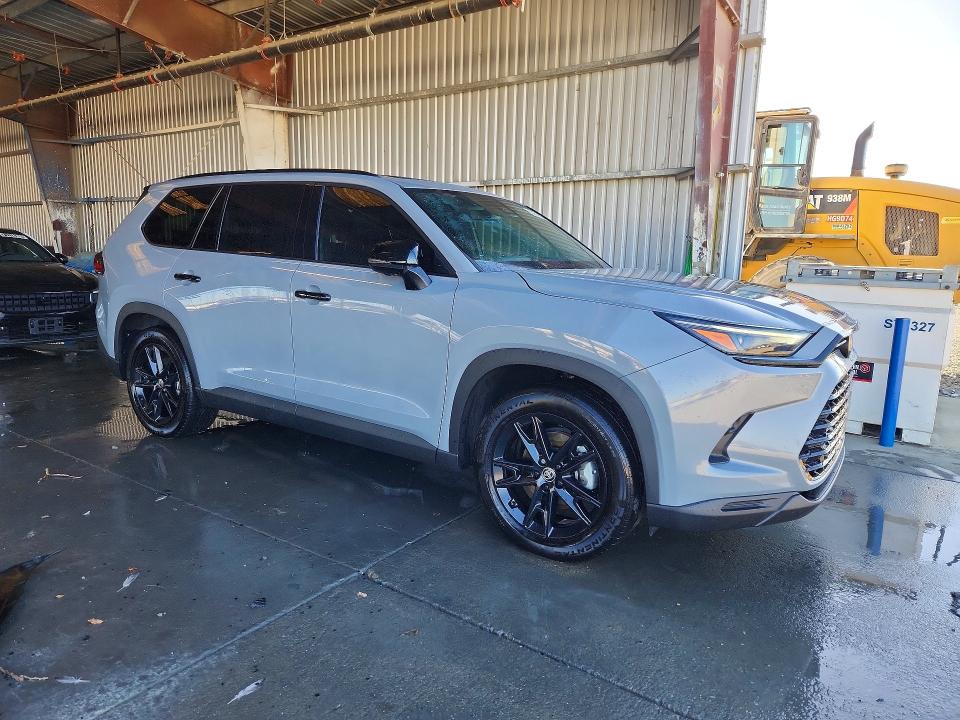 2025 Toyota Grand Highlander Hybrid მანქანა იყიდება აუქციონზე, vin: 5TDACAB50SS040296, აუქციონის ნომერი: 70562216