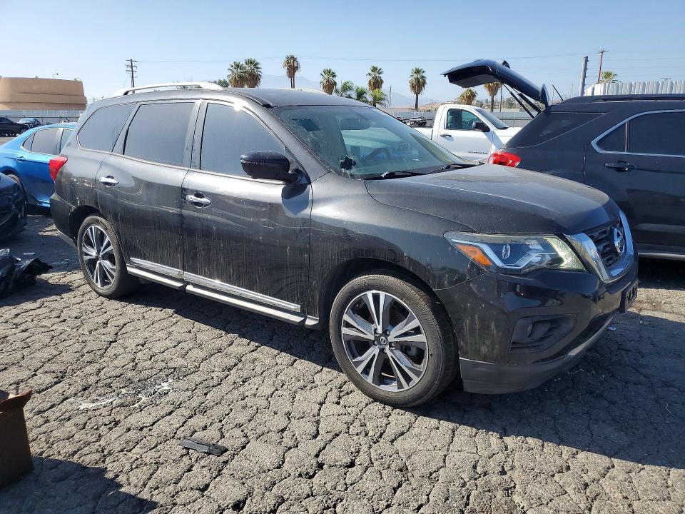 69064396 :رقم المزاد ، 5N1DR2DN3LC601118 vin ، 2020 Nissan Pathfinder مزاد بيع