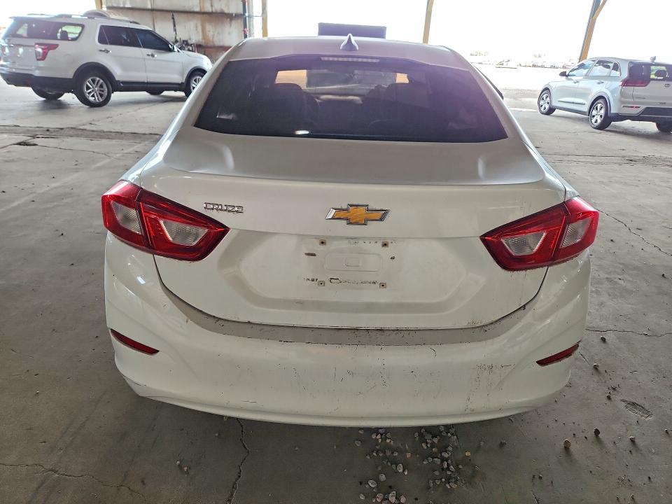 69625016 :رقم المزاد ، 1G1BC5SM2H7270193 vin ، 2017 Chevrolet Cruze مزاد بيع