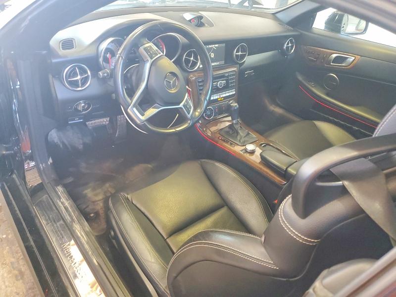 69003246 :رقم المزاد ، WDDPK4HA9FF111087 vin ، 2015 Mercedes-benz Slk مزاد بيع