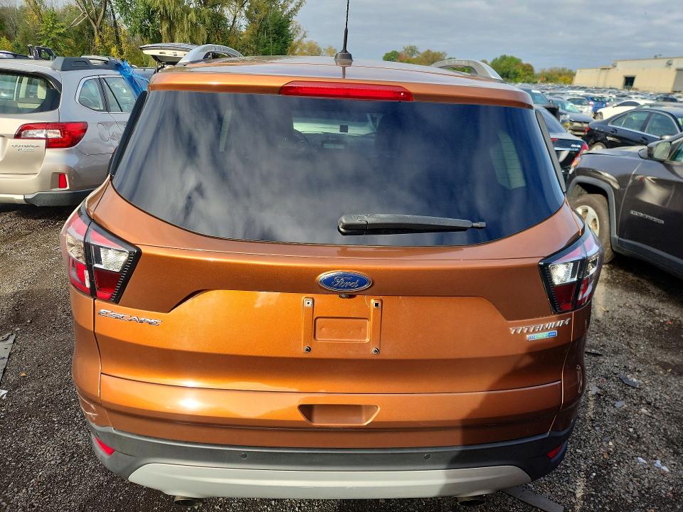 Продаж на аукціоні авто 2017 Ford Escape, vin: 1FMCU9J9XHUE25356, номер лоту: 70872596