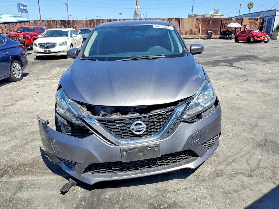 Продажа на аукционе авто 2017 Nissan Sentra, vin: 3N1AB7AP9HY258184, номер лота: 68100516