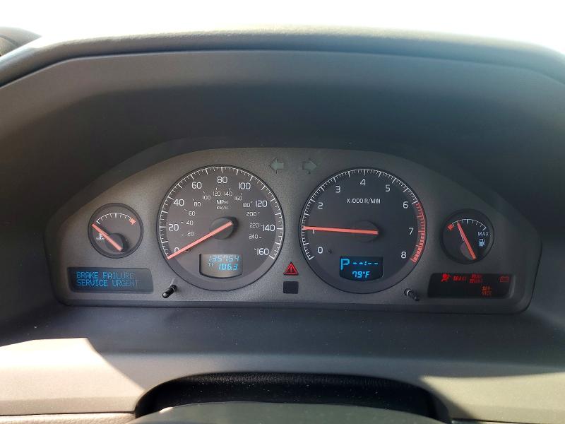 2001 Volvo V70 მანქანა იყიდება აუქციონზე, vin: YV1SW58D811140766, აუქციონის ნომერი: 67640046