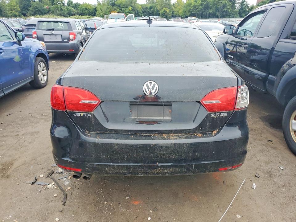 67404096 :رقم المزاد ، 3VWDP7AJ6CM337185 vin ، 2012 Volkswagen Jetta مزاد بيع