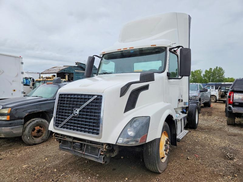 72887915 :رقم المزاد ، 4V4N39TGXHN987946 vin ، 2017 Volvo Vnl مزاد بيع