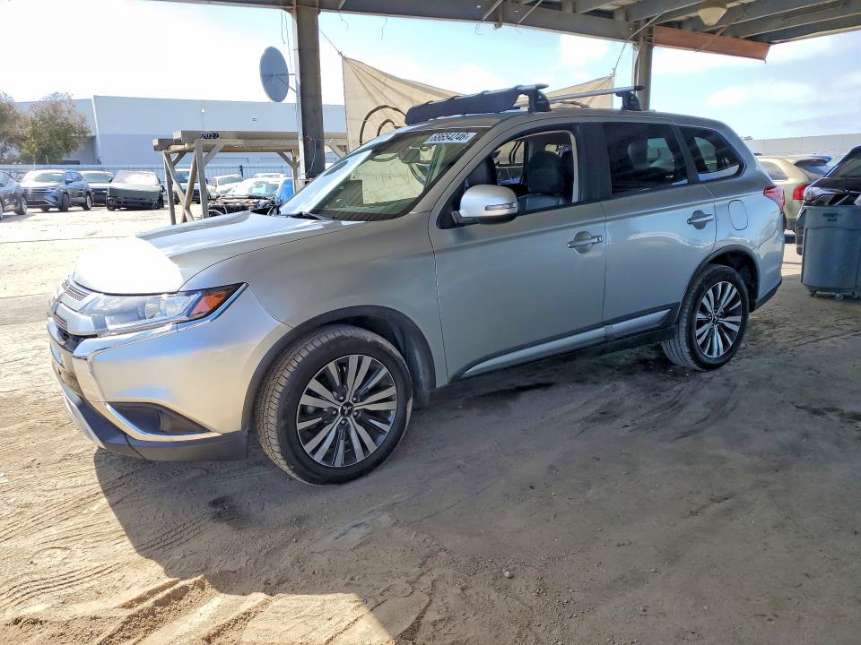 2020 Mitsubishi Outlander მანქანა იყიდება აუქციონზე, vin: JA4AD3A38LZ017755, აუქციონის ნომერი: 68654246