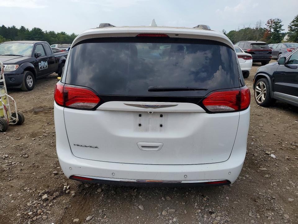 69039926 :رقم المزاد ، 2C4RC1BG0JR124291 vin ، 2018 Chrysler Pacifica مزاد بيع